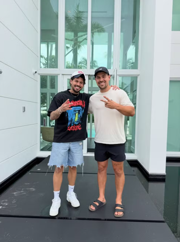 Zé Felipe prepara temporada fora do Brasil para novo projeto e levanta rumores de mudança