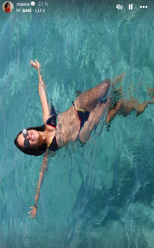 Maisa cai no mar durante viagem à Grécia, se declara à 'alma gêmea' e curte noitada Maisa cai no mar durante viagem à Grécia, se declara à 'alma gêmea' e curte noitada