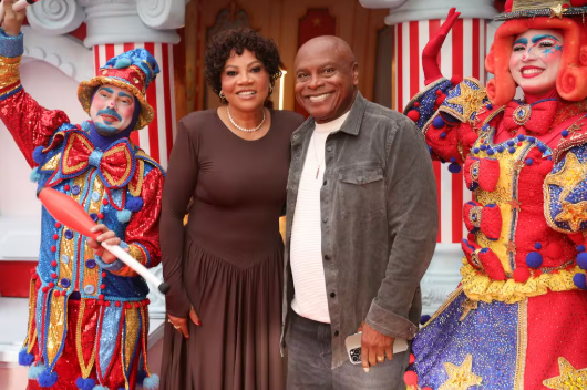 Carol Peixinho e Thiaguinho reúnem 500 convidados em festa luxuosa para o filho Bento Carol Peixinho e Thiaguinho reúnem 500 convidados em festa luxuosa para o filho Bento