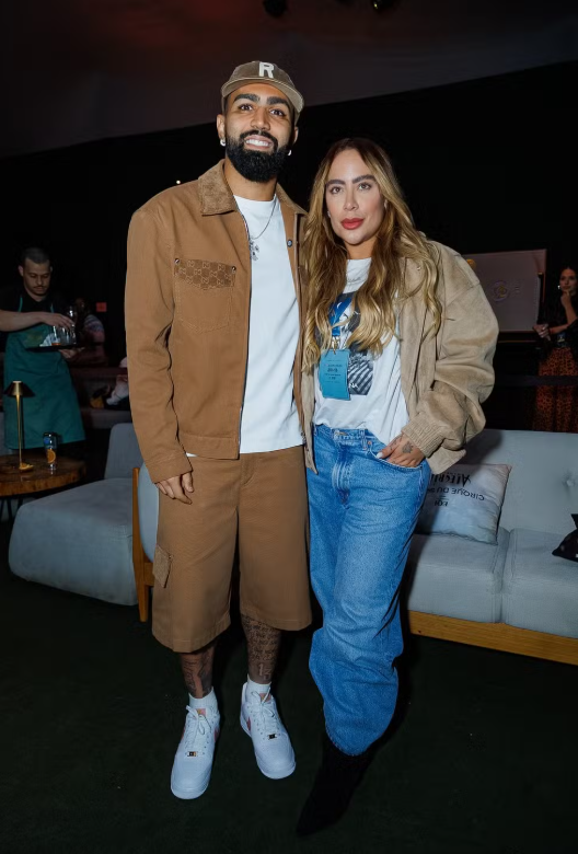 Rafaella Santos e Gabigol fazem rara aparição juntos em São Paulo