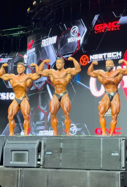 Ramon Dino quebra o silêncio após perder bicampeonato do Mr. Olympia Ramon Dino quebra o silêncio após perder bicampeonato do Mr. Olympia