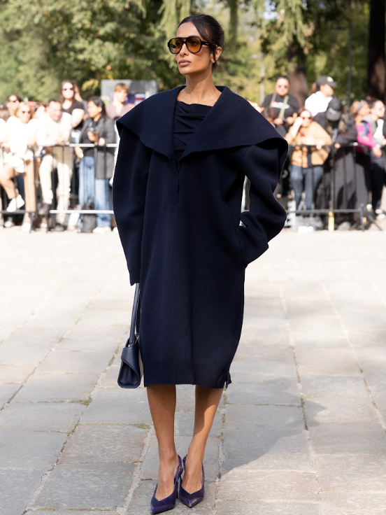 Silvia Braz brilha na primeira fila do desfile da Ferragamo em Milão
