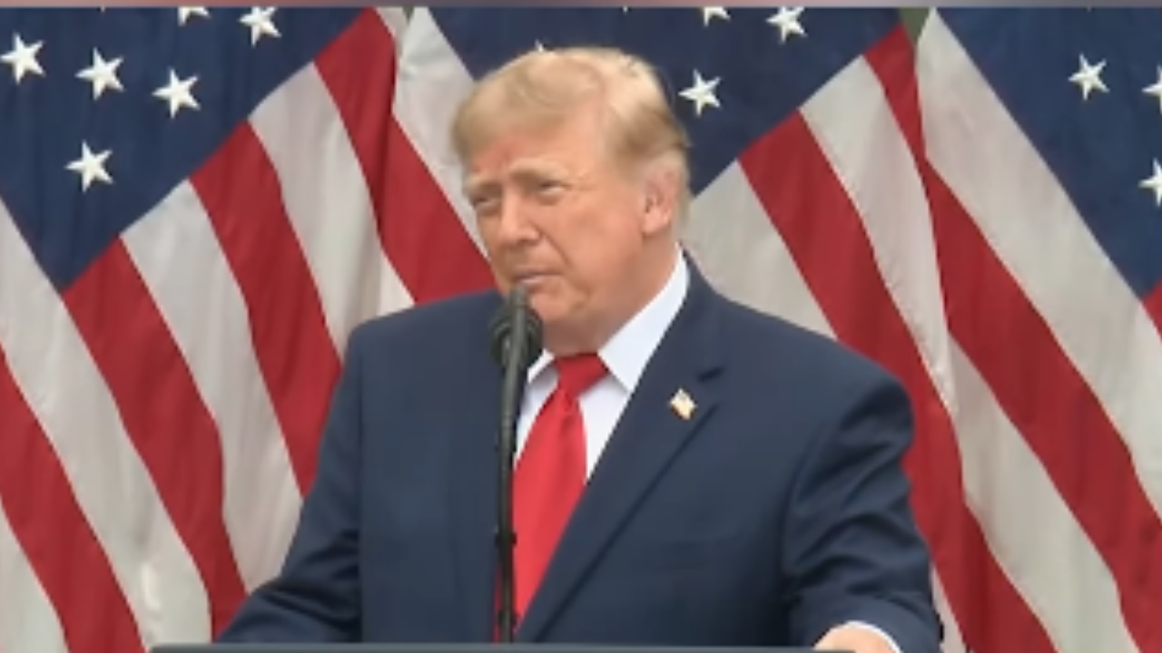 Trump faz discurso em homenagem às vítimas dos atentados do dia 11 de setembro de 2001