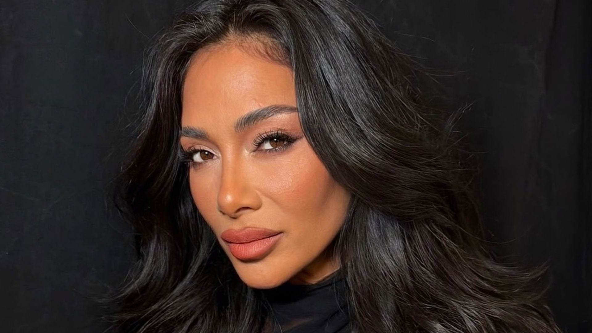 Nicole Scherzinger passa por acidente, sofre queimadura antes de subir ao palco e explica o que aconteceu
