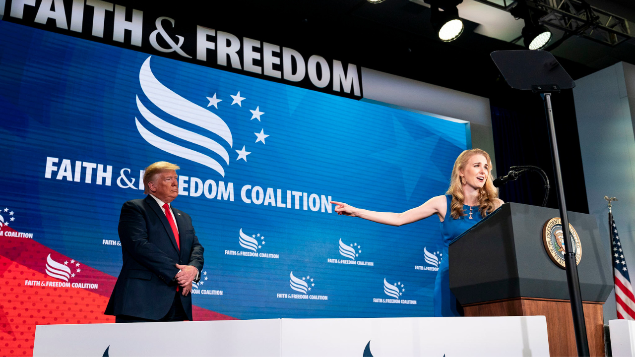 Natalie Harp, assessora de Trump, ganha US$45 mil em espécie