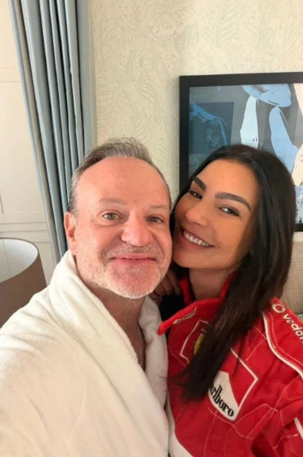 Cíntia Chagas se manifesta sobre término com Rubinho Barrichello e reage: “Fofo”