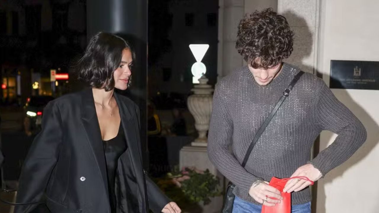 Bruna Marquezine e Shawn Mendes aparecem juntos em Milão após desfiles