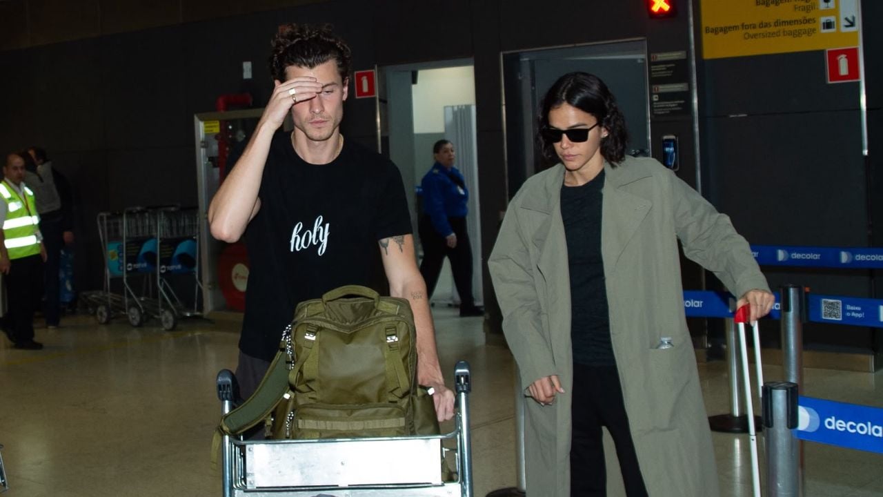 Shawn Mendes e Bruna Marquezine desembarcam no Brasil após passagem por Milão