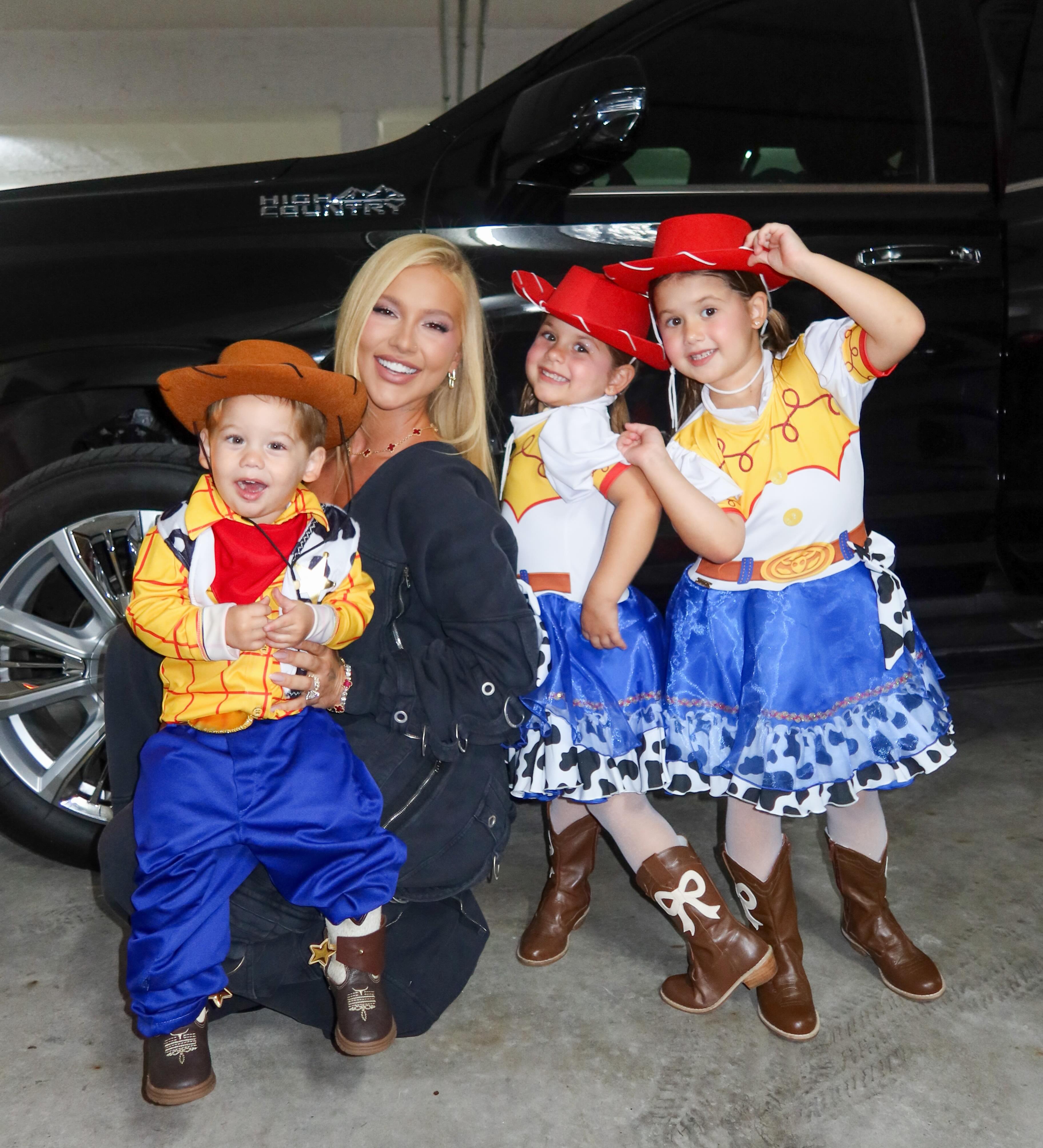 Filhos de Virginia Fonseca se vestem de Toy Story para festa temática Filhos de Virginia Fonseca se vestem de Toy Story para festa temática