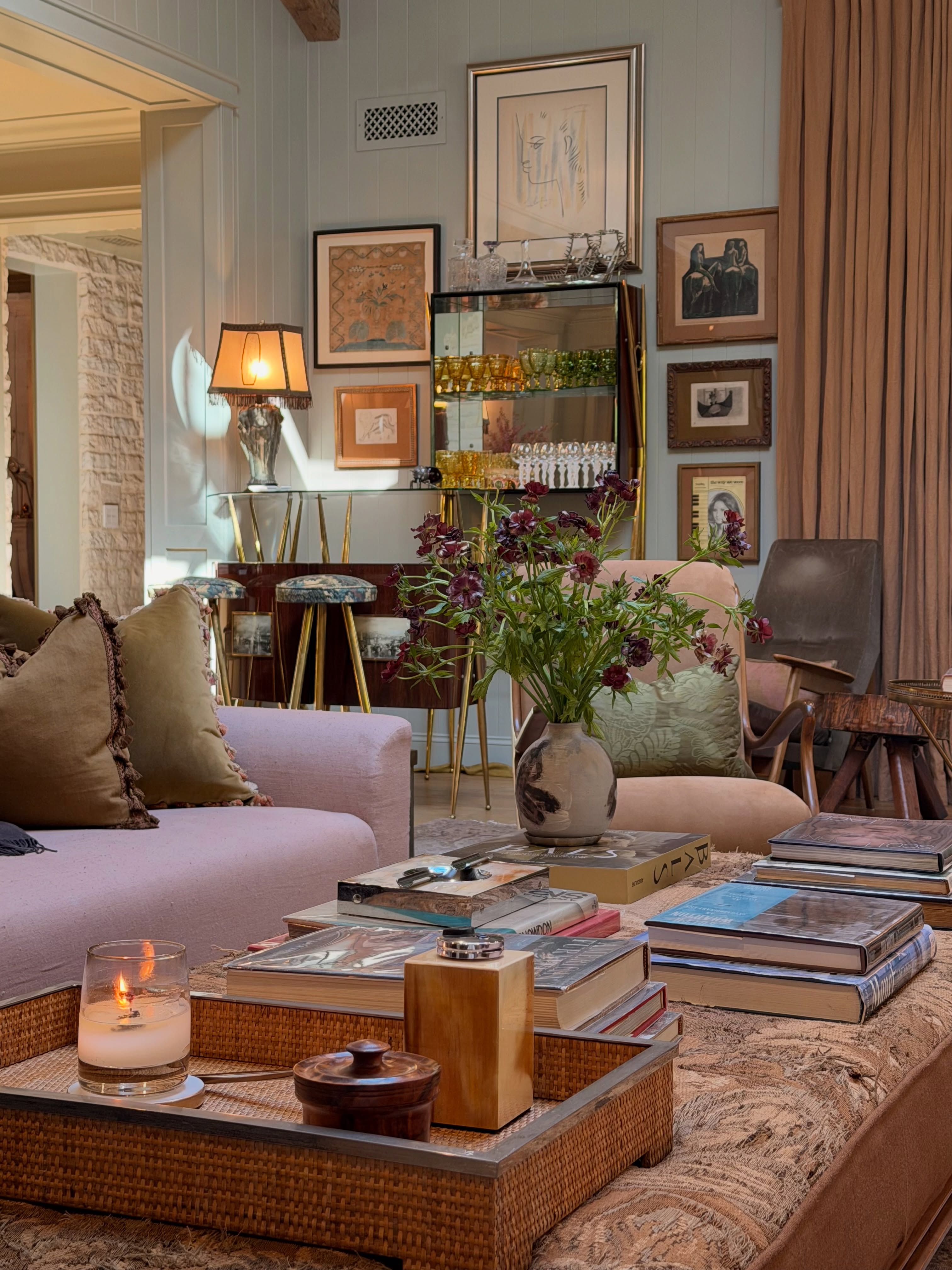 Jennifer Lopez mostra nova casa dos sonhos após divórcio de Ben Affleck Jennifer Lopez mostra nova casa dos sonhos após divórcio de Ben Affleck