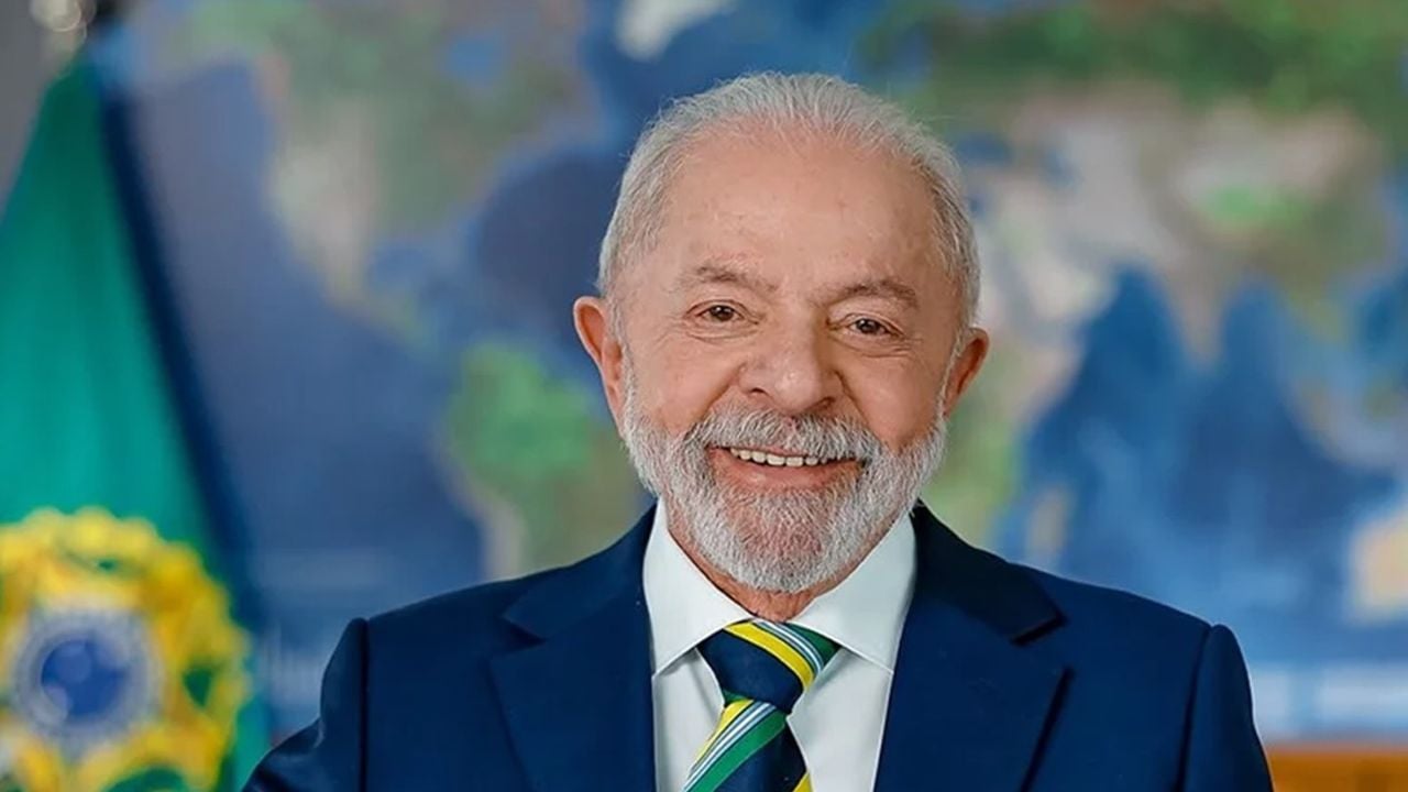 Lula em Curitiba critica Mendonça, Bolsonaro e Moro durante comício