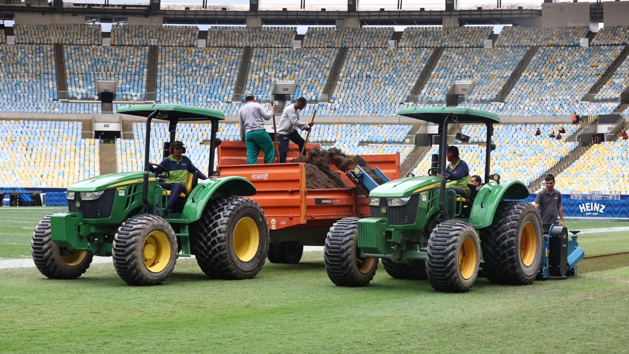 Gramado do Maracanã ganha renovação após uso intenso e problemas climáticos