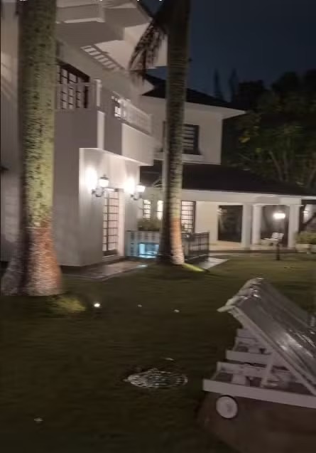 Pedro Scooby vai morar sozinho em mansão de 2.500 m² que comprou com Cíntia Dicker Pedro Scooby vai morar sozinho em mansão de 2.500 m² que comprou com Cíntia Dicker