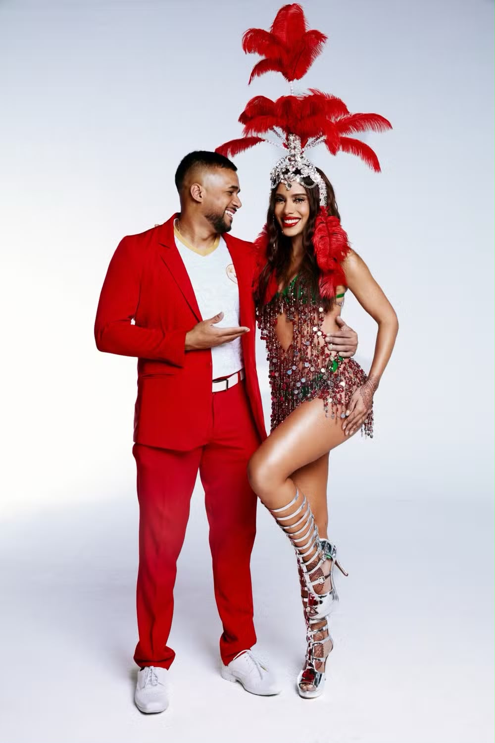 Anitta conta como recebeu convite para rainha de bateria da Grande Rio