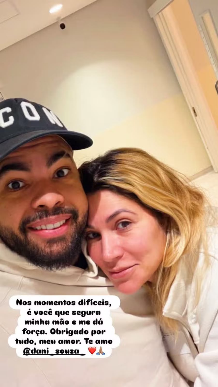 Dentinho é hospitalizado após sentir “dor insuportável” e emociona ao agradecer à esposa Dentinho é hospitalizado após sentir “dor insuportável” e emociona ao agradecer à esposa