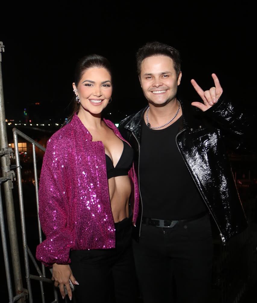 Ex-mulher de Matheus, dupla com Kauan, prestigia show do cantor e levanta rumores de reconciliação