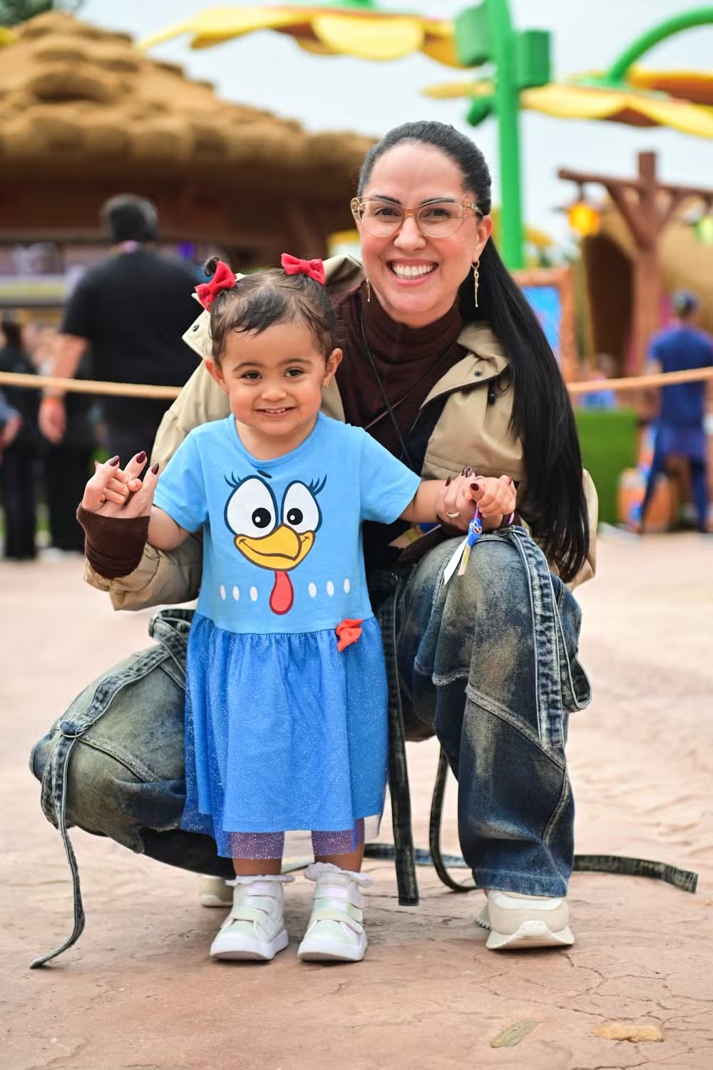 Ana Paula Siebert, Graciele Lacerda e outras famosas aproveitam passeio com os filhos em parque de SC