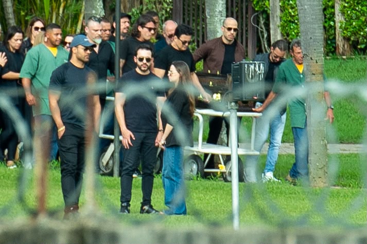 Rick é sepultado em Sorocaba, em cerimônia íntima com familiares e amigos
