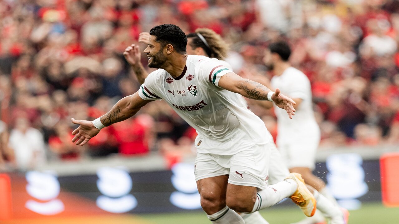 “Carrasco de clássicos”, Hulk chega com a missão no Fluminense para reverter má fase