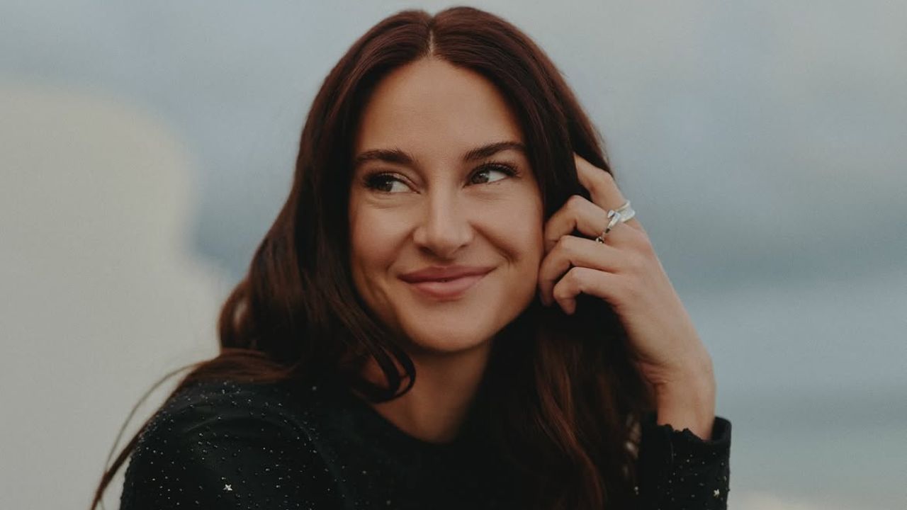 Emmy 2026: Shailene Woodley vence como Melhor Atriz Convidada em Série de Drama
