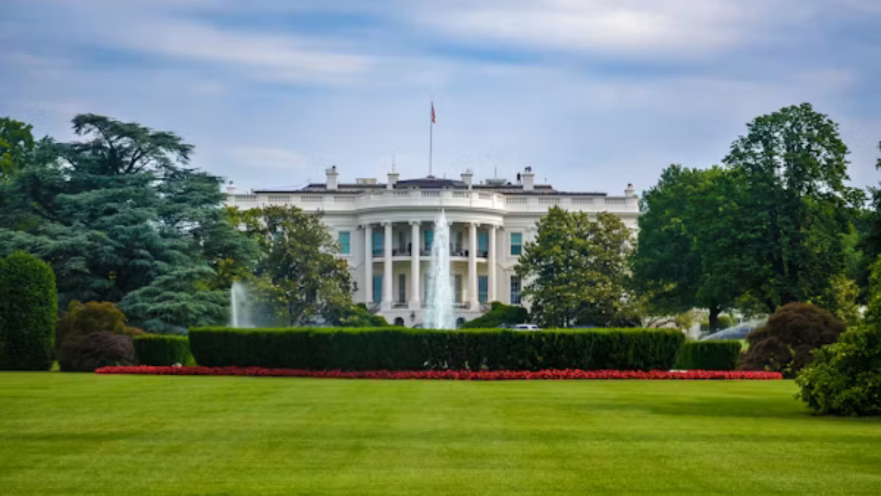 Principais TVs dos EUA suspendem cobertura conjunta de Trump após CNN ser barrada da Casa Branca