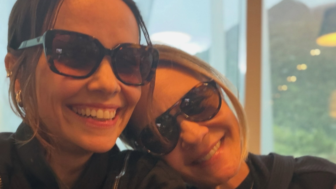 Débora Falabella e Adriana Esteves se reencontram após anúncio de “Avenida Brasil 2” e foto agita a web