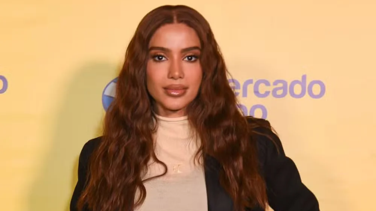 Anitta abre o jogo sobre broncas no “Estrelas da Casa” e pondera: “Minha opinião não é absoluta”