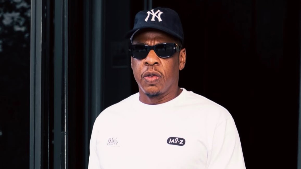 Jay-Z fala sobre o incômodo que filhos podem sentir ao assistir sua série documental