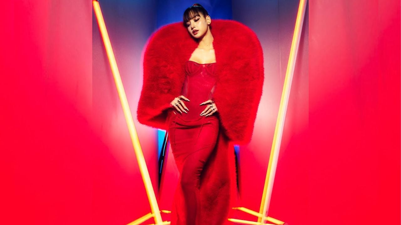 Lisa, do Blackpink, exibe estilo marcante no VMAs 2026