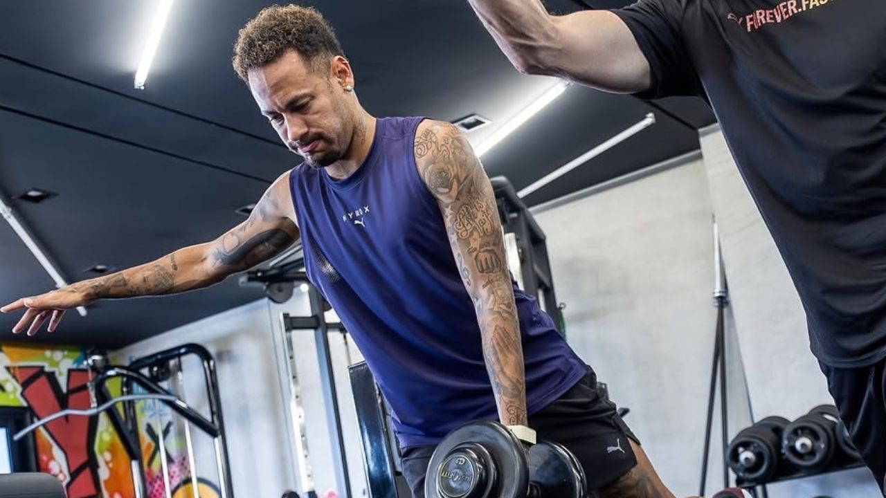 Neymar intensifica fisioterapia para retornar ao Santos