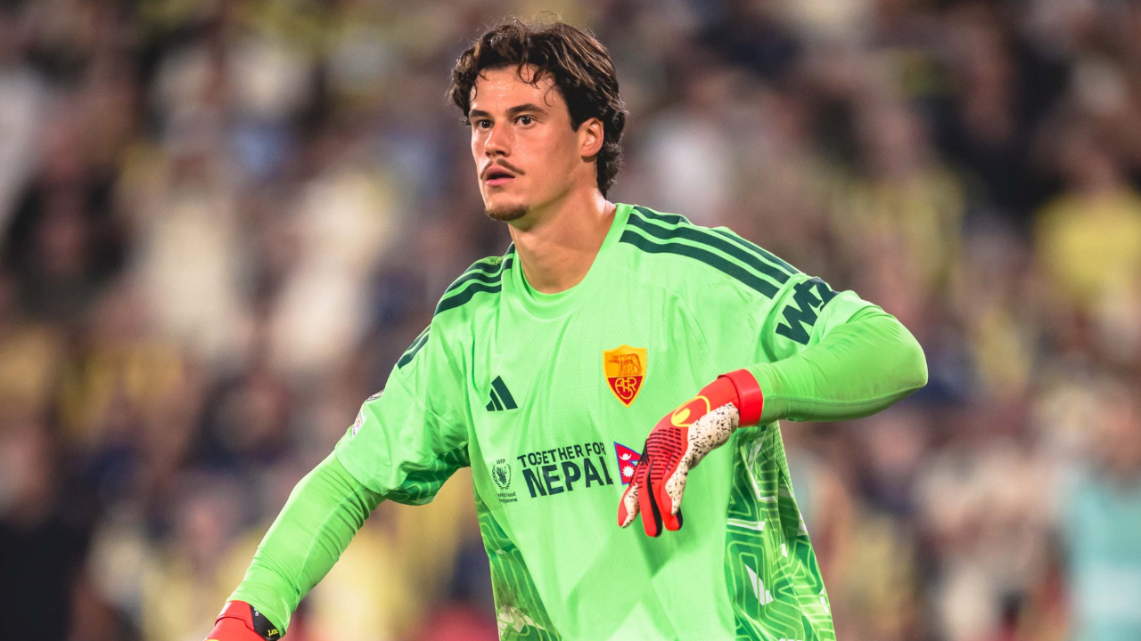 O goleiro da Roma Mile Svilar | Reprodução/Instagram/@officialasroma