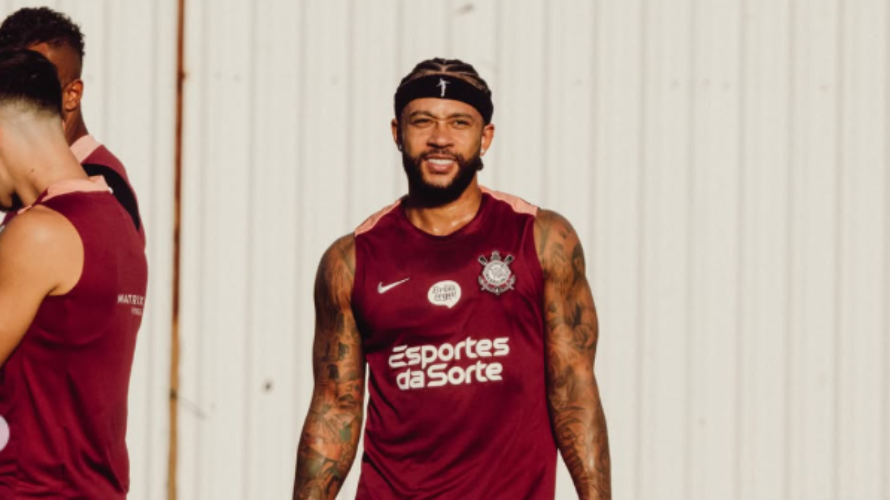 Memphis Depay no treinamento do Corinthians | Reprodução / Instagram / @memphisdepay
