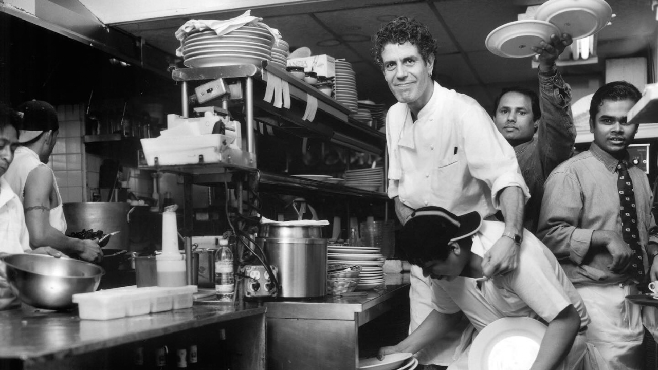 Tony: Cinebiografia de Anthony Bourdain tem data de estreia no Brasil