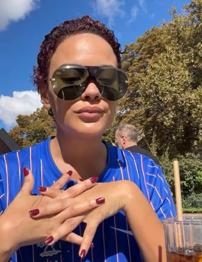 Bella Campos tenta turistar em Paris, mas enfrenta "perrengue chique"