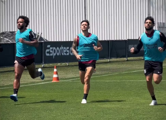Trio GYM: Corinthians volta a ter Garro, Yuri e Memphis após quatro meses