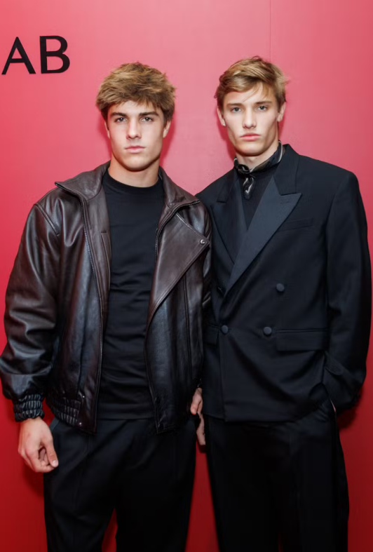 Filhos de Rodrigo Hilbert e Fernanda Lima roubam os holofotes em evento de moda em SP
