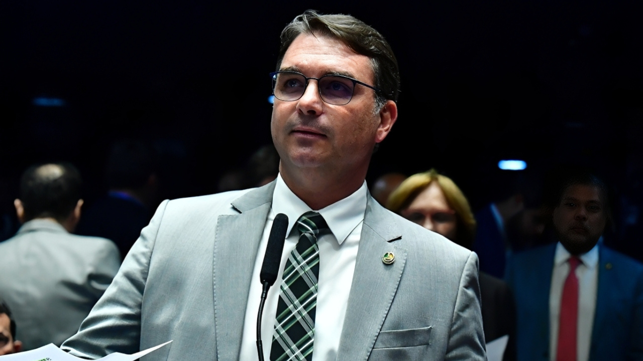 Republicanos declara voto em Flávio Bolsonaro