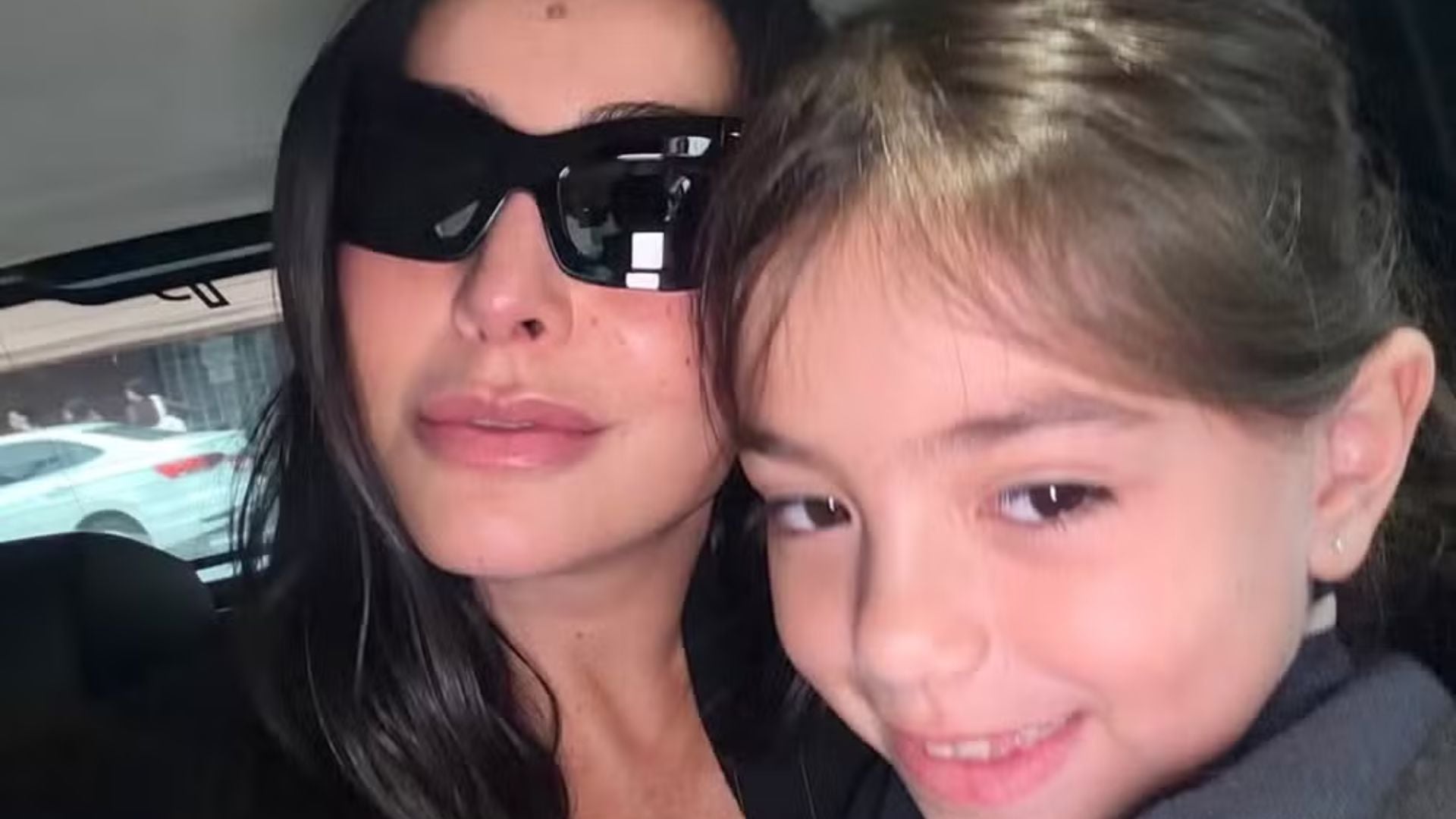 Sabrina Sato se derrete por Zoe em nova publicação e mostra a sintonia especial com a pequena