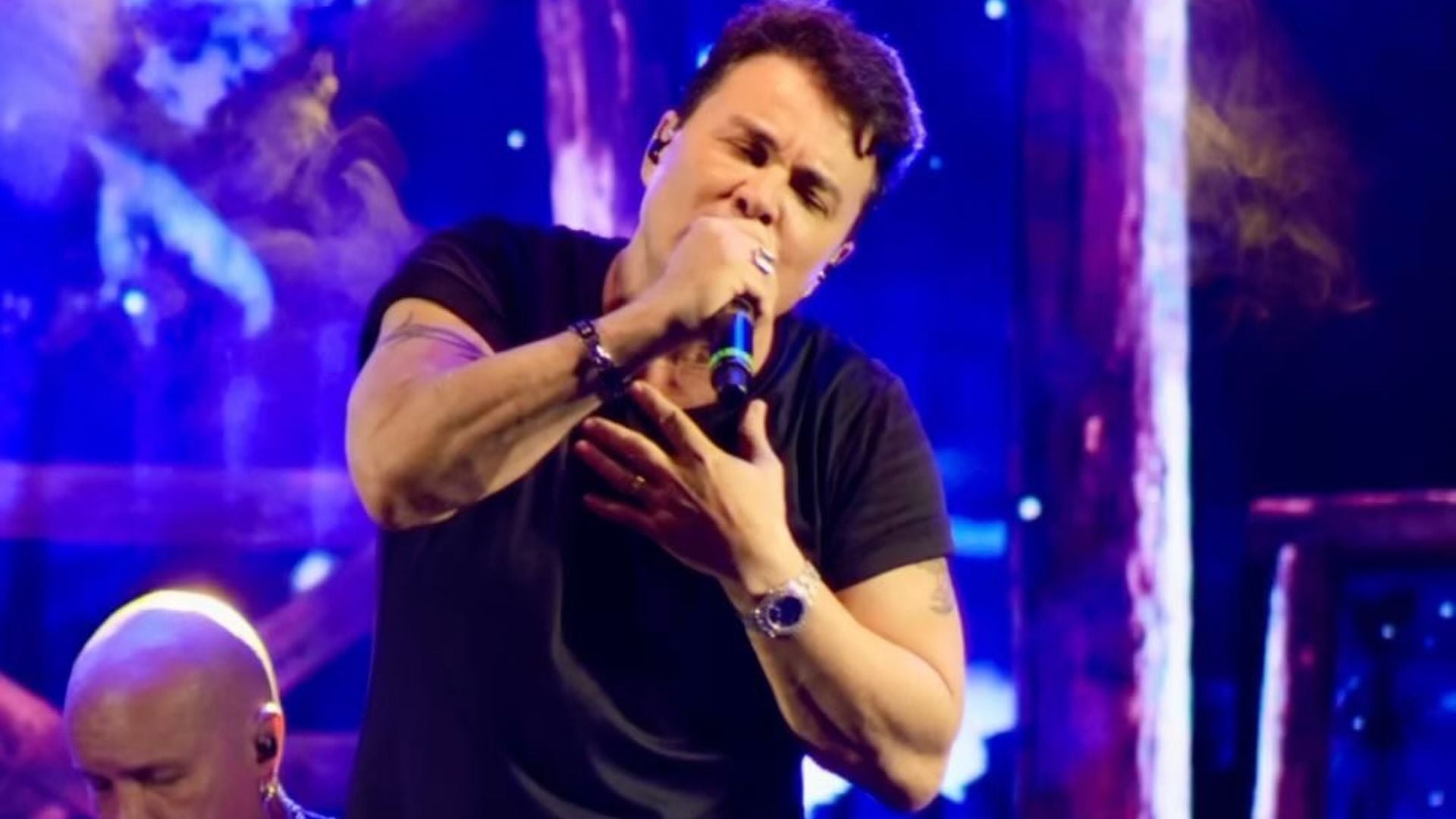 Renner anuncia data oficial para retomar a carreira musical após o falecimento de Rick