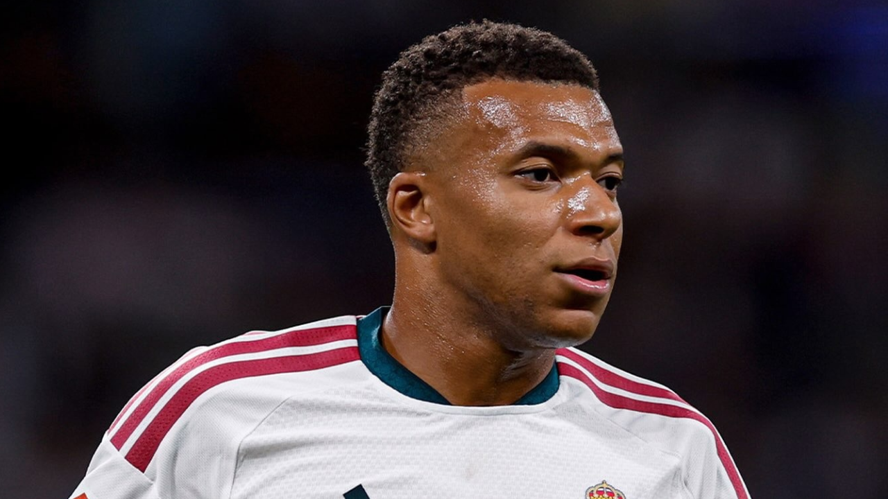 Mbappé se recupera de lesão e reforça Real Madrid contra Villarreal