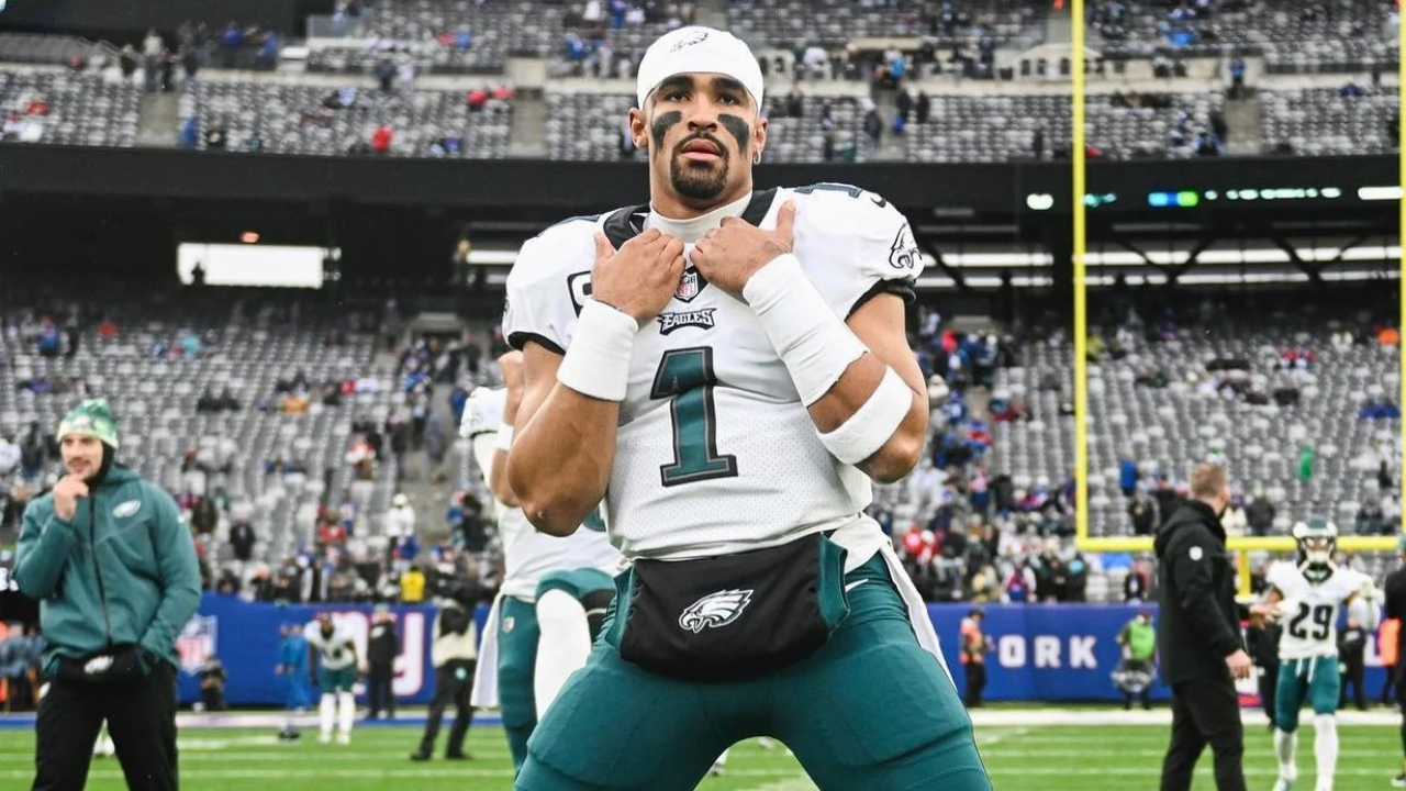 Sindicato da NFL cobra investigação sobre atendimento a Hurts