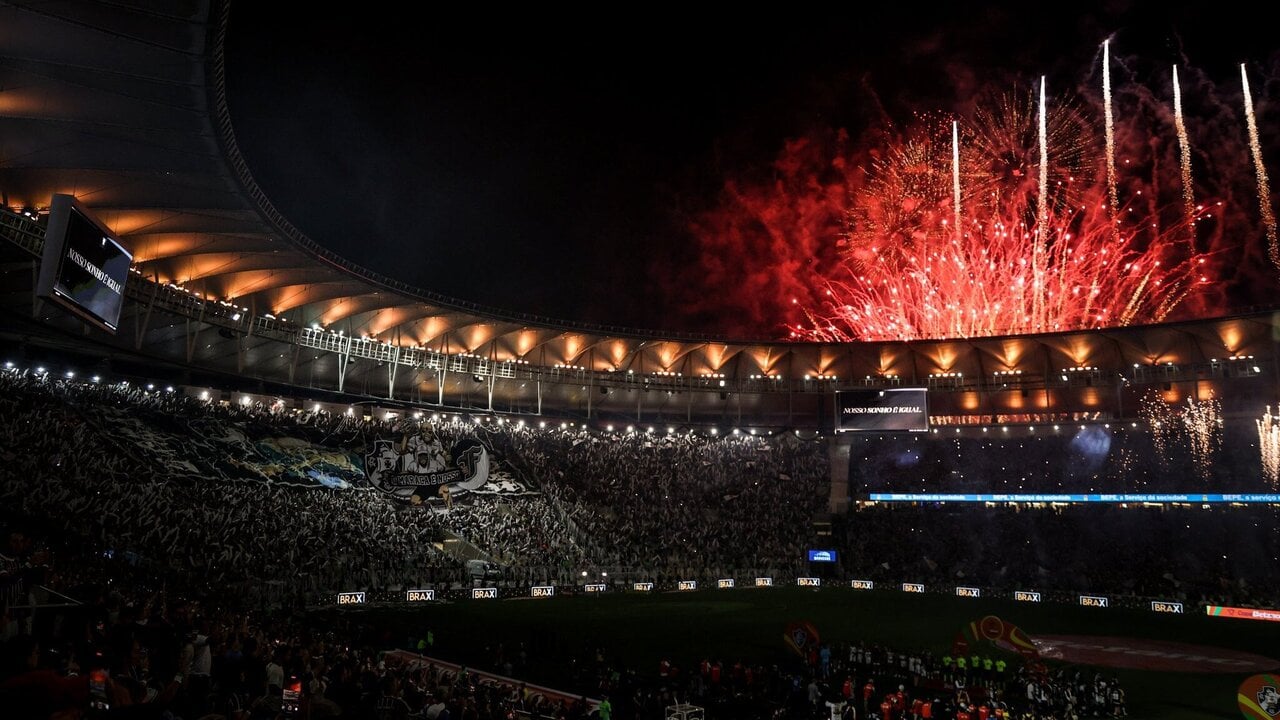 Justiça confirma jogo entre Vasco e Boca Juniors no Maracanã Festa da torcida do Vasco antes do jogo contra Fluminense pela Copa do Brasil de 2025