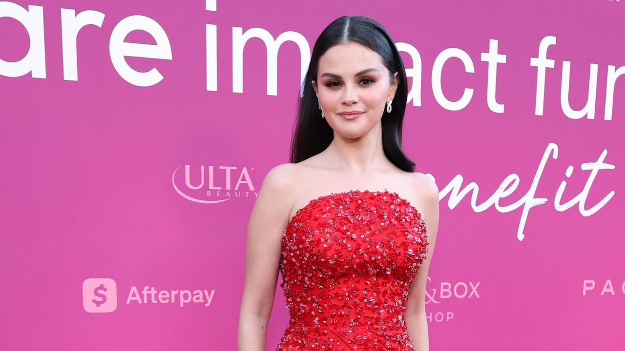 Selena Gomez revela que uso de vape afetou sua voz