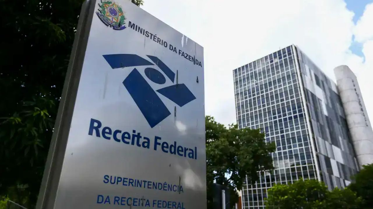 Receita Federal alerta quase 500 mil contribuintes após identificar irregularidades no Imposto de Renda