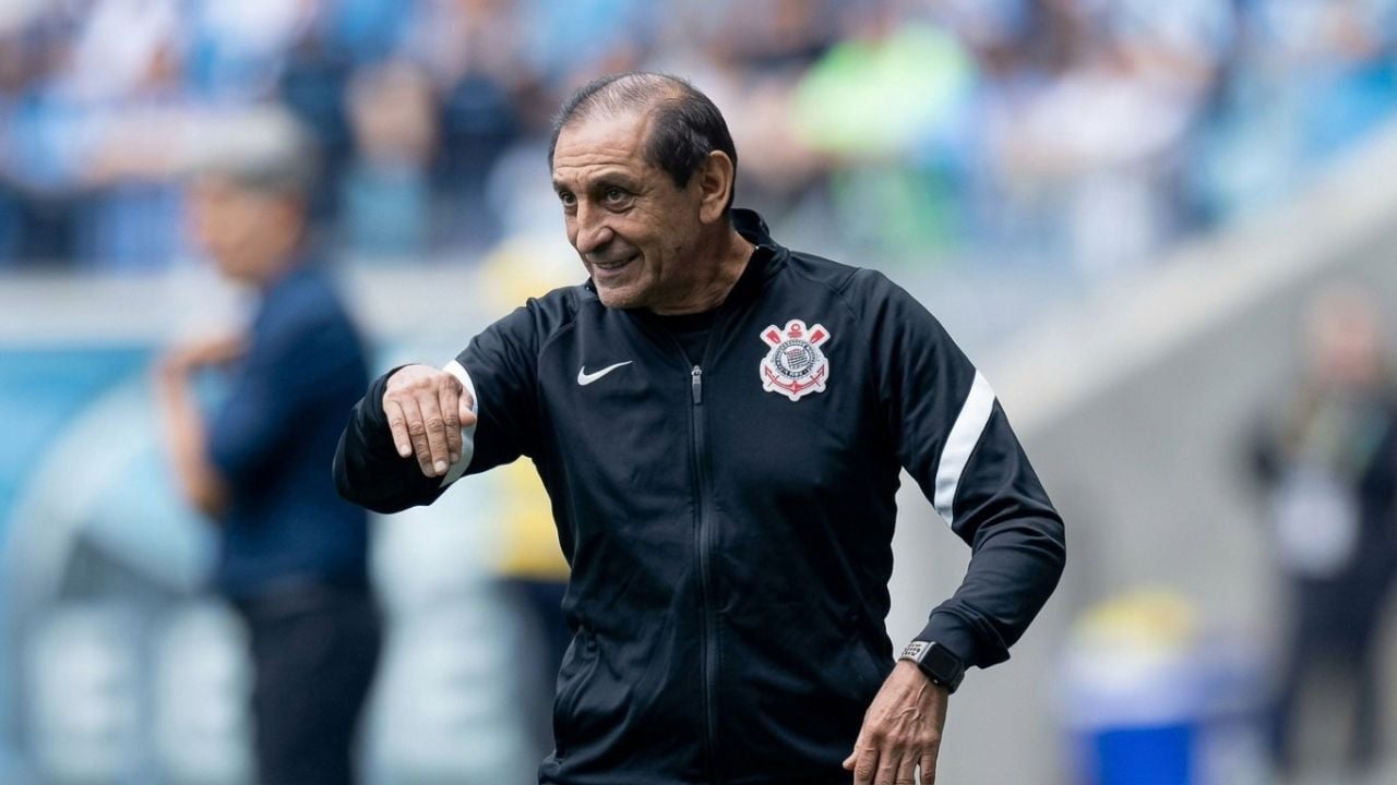 Corinthians negocia retorno do técnico Ramón Díaz
