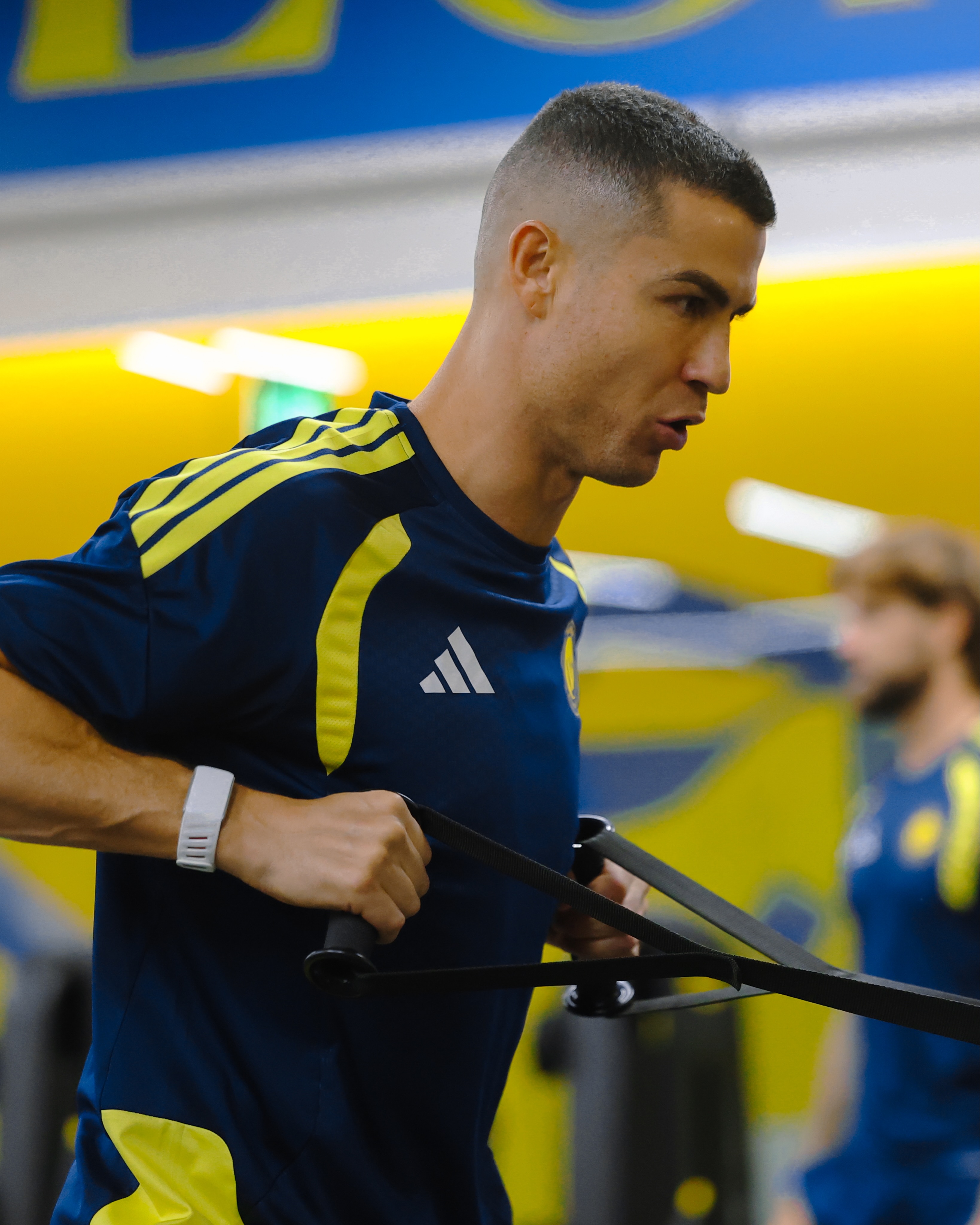 Cristiano Ronaldo reaparece no Al-Nassr com novo visual após saída da seleção de Portugal