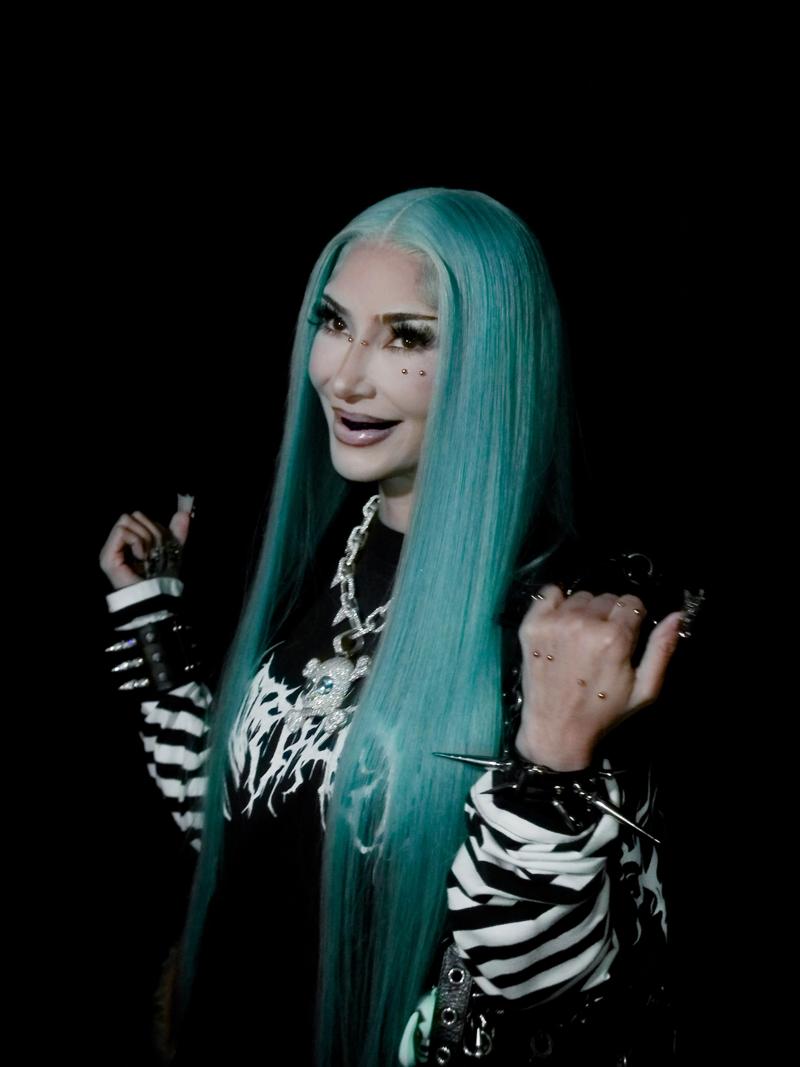 Kim Kardashian usa a filha como inspiração para fantasia de Halloween Kim Kardashian usa a filha como inspiração para fantasia de Halloween