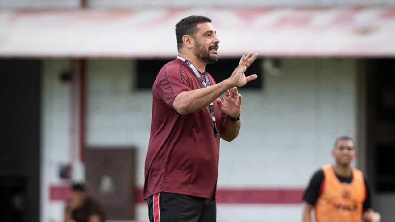 CBF cancela registro de Diego Souza por licença falsa
