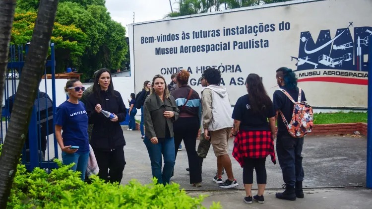 Despedida de Lito Sousa reúne admiradores e família na zona norte de São Paulo