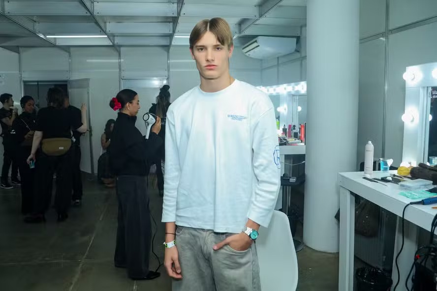 João Hilbert chama atenção nas passarelas durante o penúltimo dia do SPFW João Hilbert chama atenção nas passarelas durante o penúltimo dia do SPFW